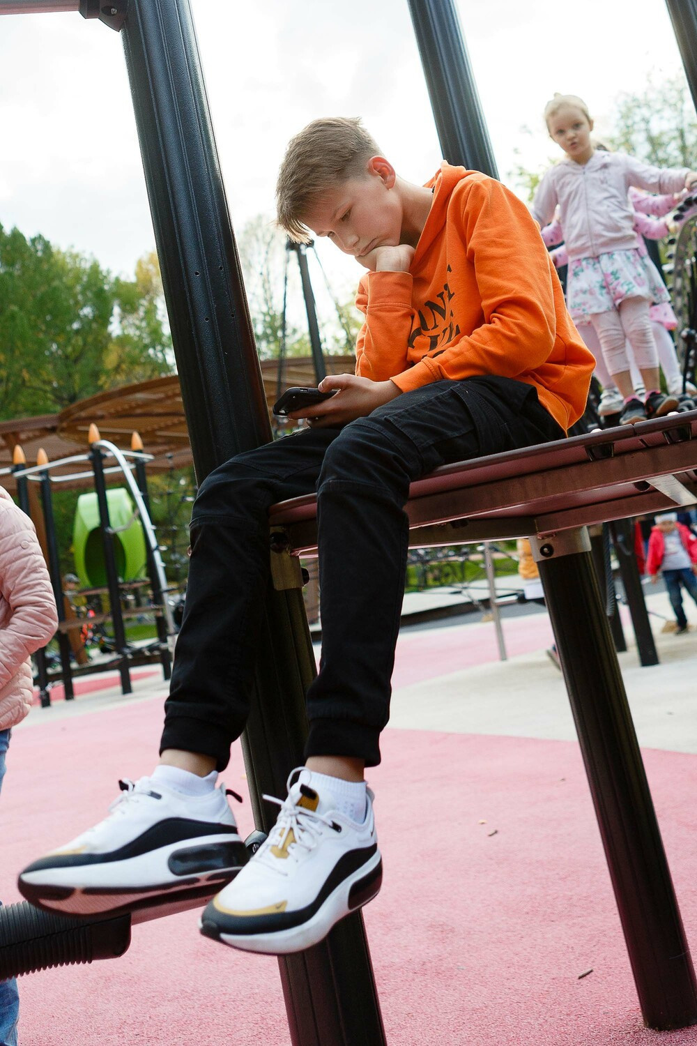 Прогулка в парке. Классный фотограф, по мнению школьников