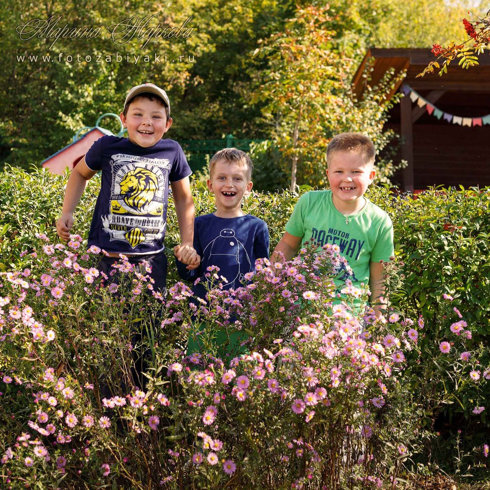 Осенняя фотосессия в детском саду и школе. Классный фотограф, по мнению школьников