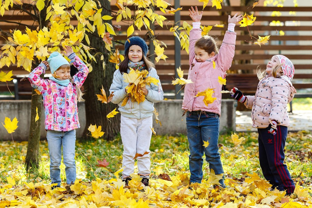 Осенняя фотосессия в детском саду и школе. Классный фотограф, по мнению школьников