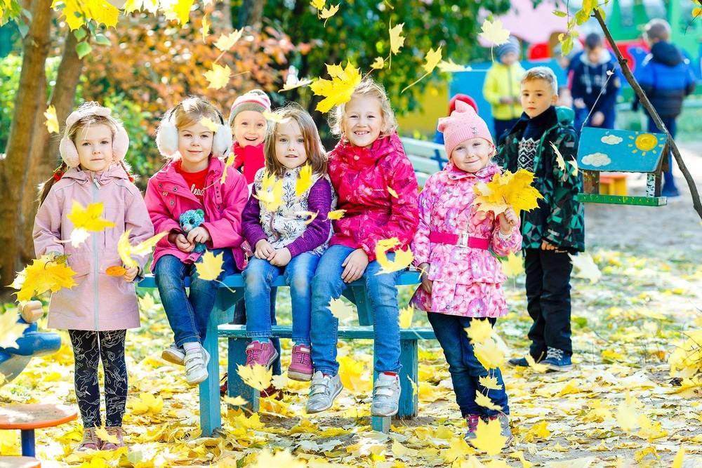 Осенняя фотосессия в детском саду и школе. Классный фотограф, по мнению школьников