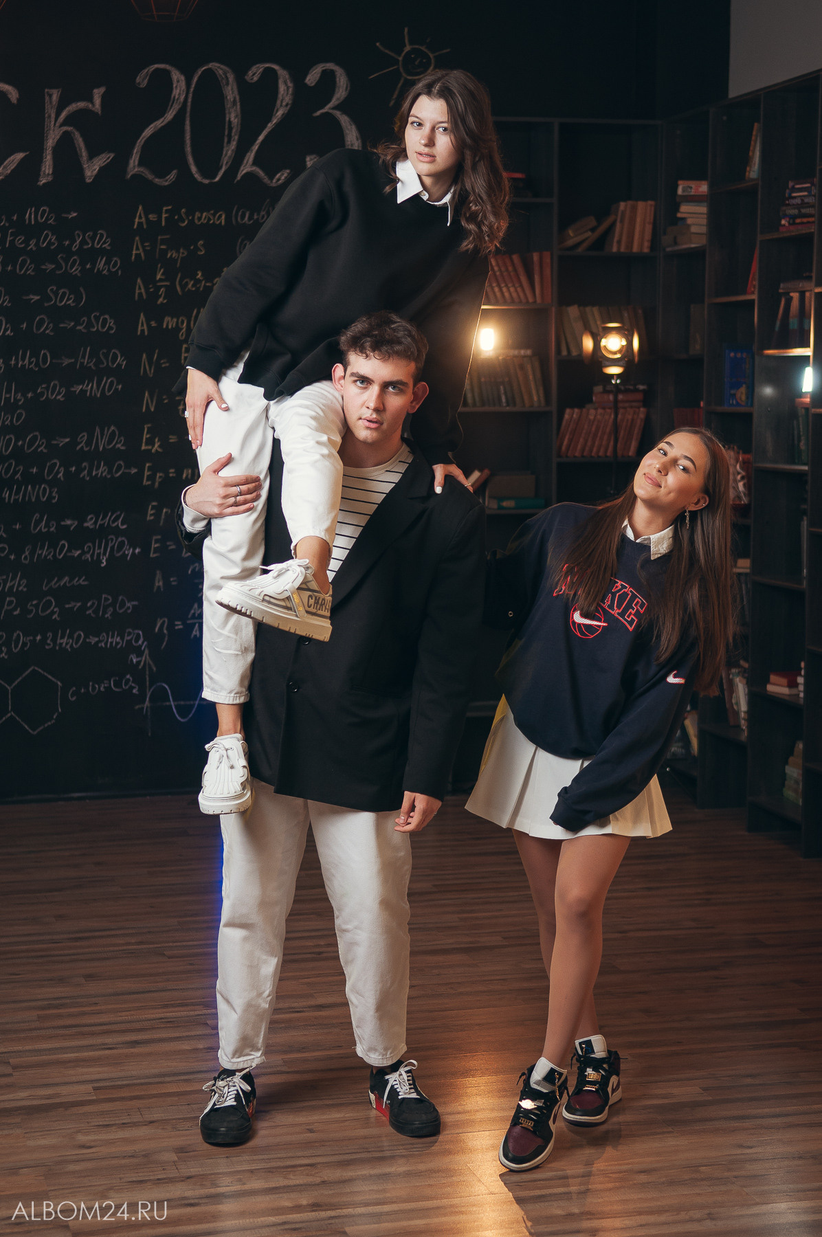 Съемка на выпускной альбом Гимназия № 2, 11"Б» класс. Выпускные альбомы и фотосъемка в Красноярске