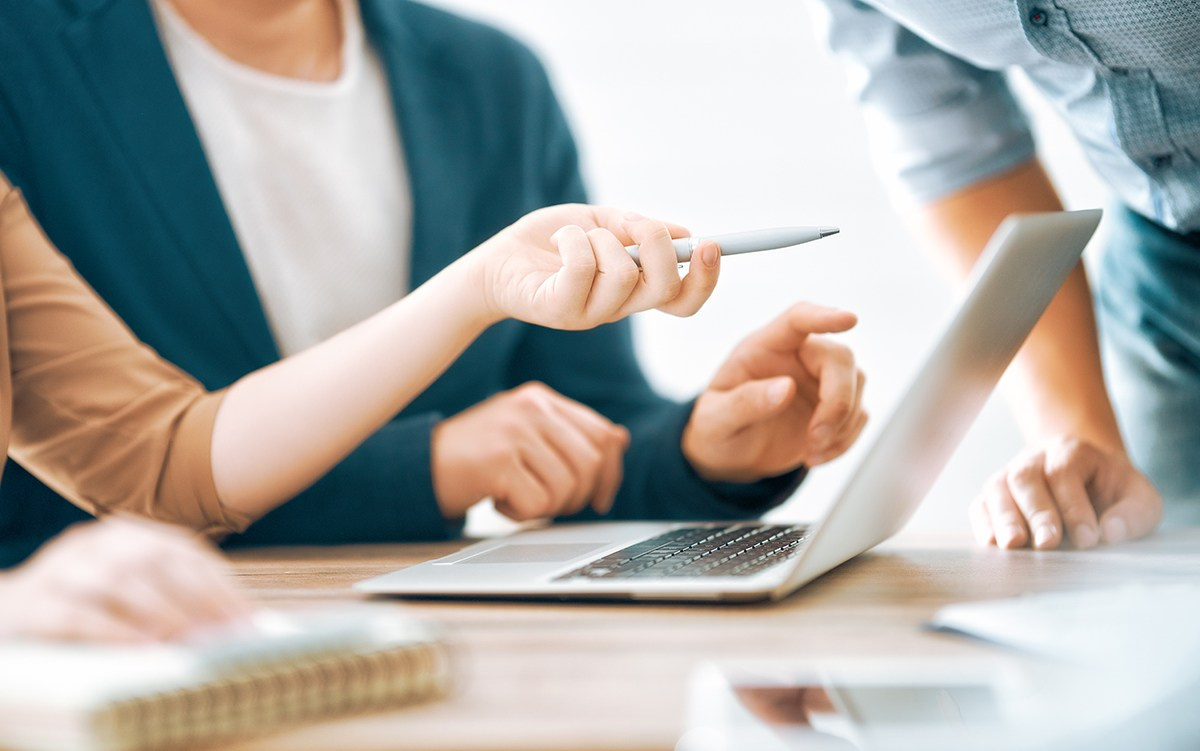 Выпускные альбомы 9-11 класс. Творческая студия АЛНИфото