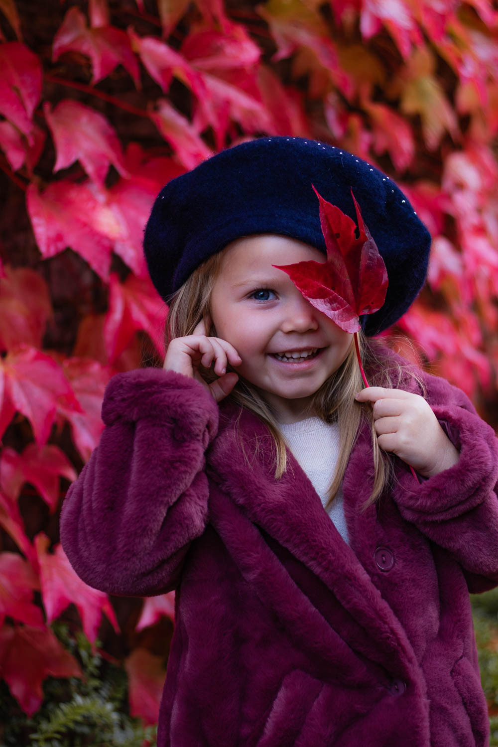 Autumn shiny girl. Family, Children and Business photographer in Belgium