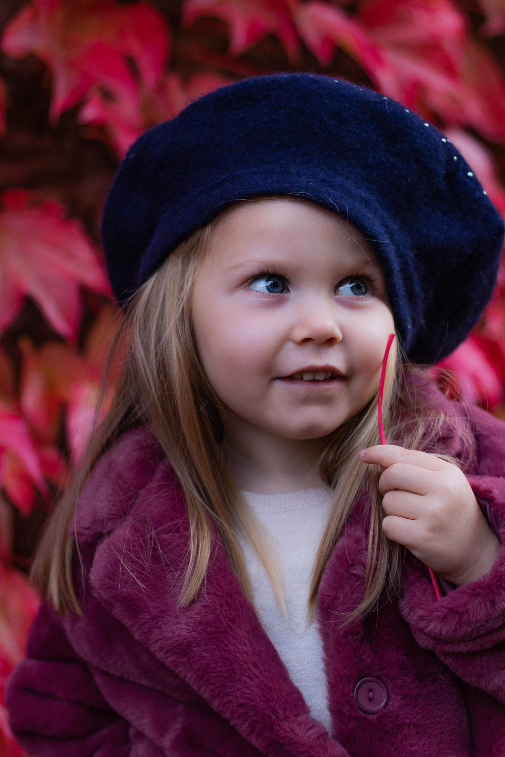 Autumn shiny girl. Family, Children and Business photographer in Belgium