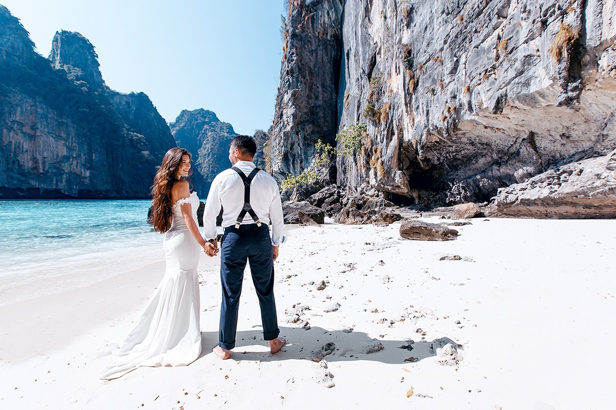 Prices for photo shoots in Phuket. Photographer in Phuket. Photographer Thailand