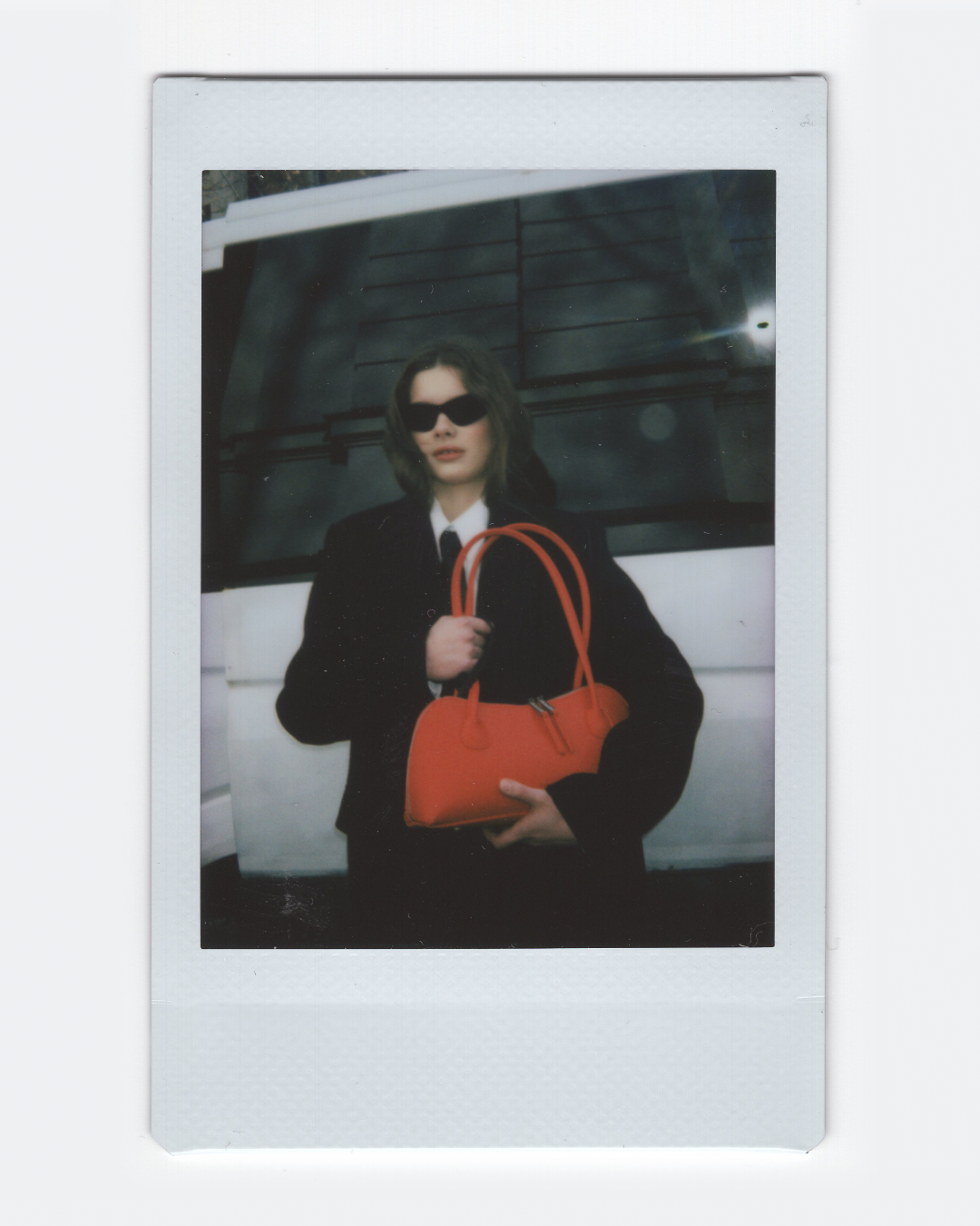 ARNY PRAHT: styled by sun. Я Саша, креативный продюсер и арт-директор из Москвы. Придумываю, собираю и запускаю визуальные проекты