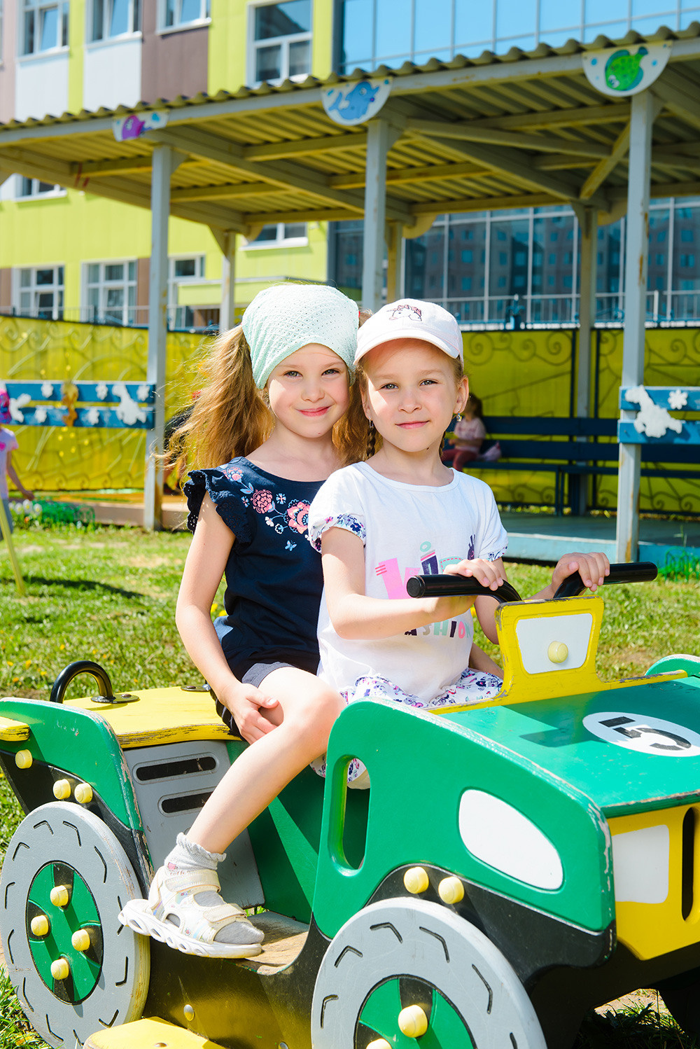 Живые и яркие фотографии в детском саду. Студия выпускных альбомов Ольги Галкиной. Томск
