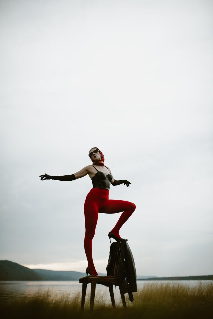 Красные колготки. Александра Мельниченко/ Бегающий фотограф