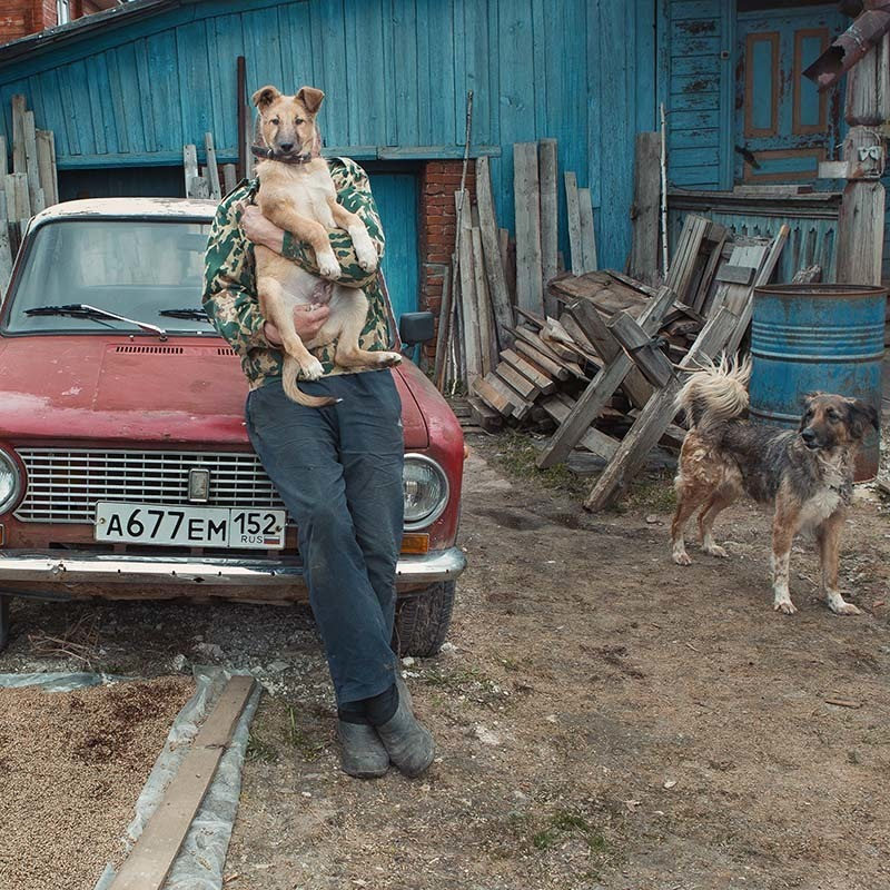 village country russia old car man
