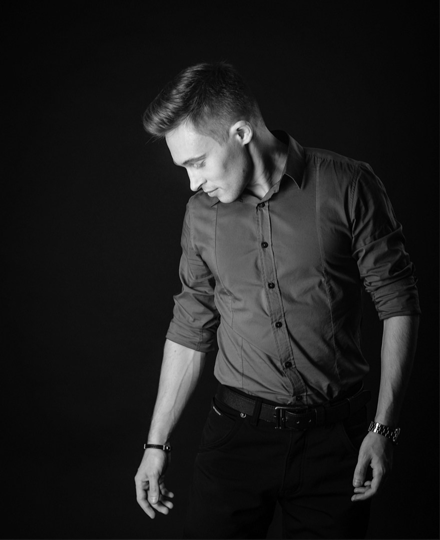 Контакты. Фотограф в Красноярске. Портреты, семья, прогулки по городу и ваши праздники