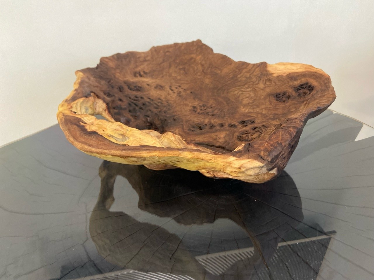 Авторская посуда и предметы интерьера из дерева. Арт-объекты для стен. Авторские картины, панно, часы и портреты по фото