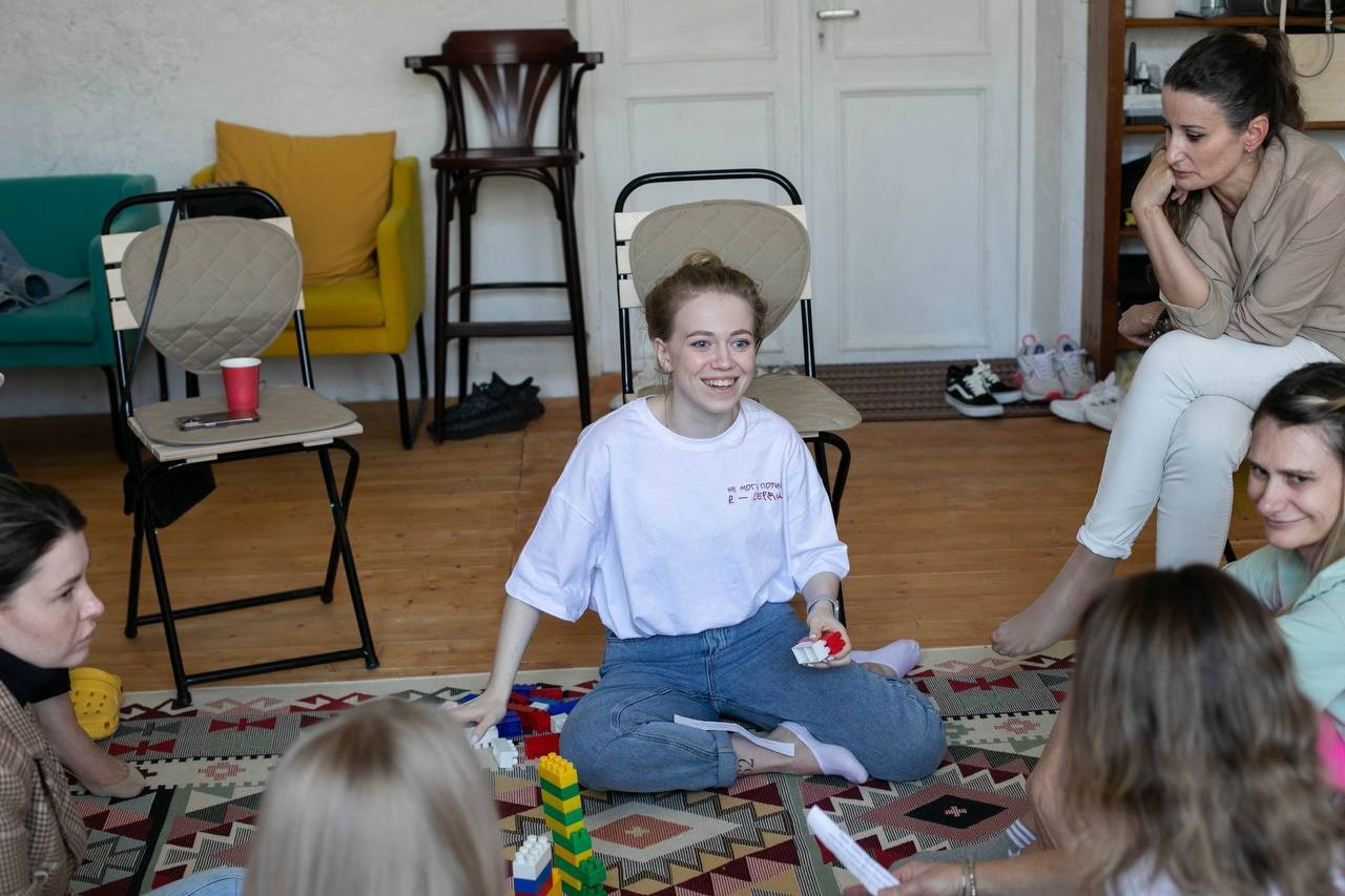 «В КРУГУ» Психологические тренинги в Санкт-Петербурге в живом формате