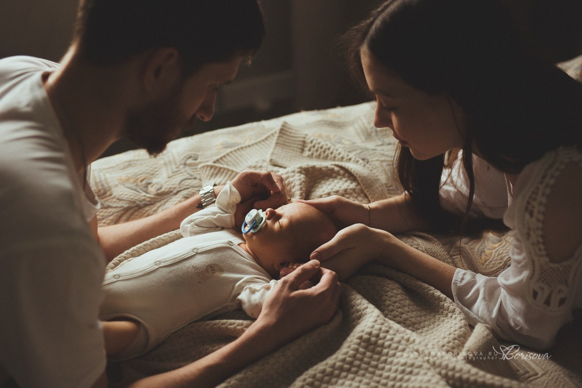 Фотосессия дома с новорожденным. Фотограф новорожденных в Магнитогорске Ксюша Борисова