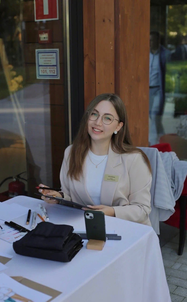 Скетчи гостей на мероприятиях. Художники-иллюстраторы на свадьбу. Eventiss art agency| Художники и арт-услуги на мероприятие Москва и МО