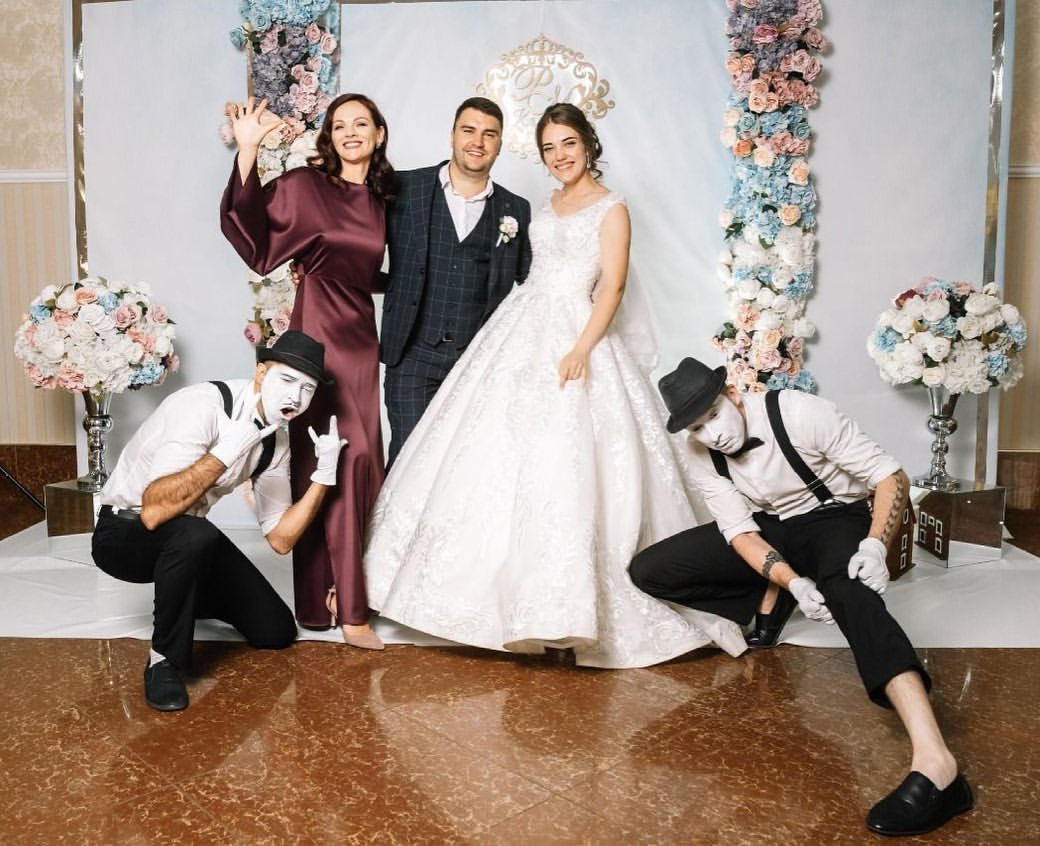 Ведущая Славина Дом у моря. Подрядчики и друзья сети свадебных площадок House for wedding