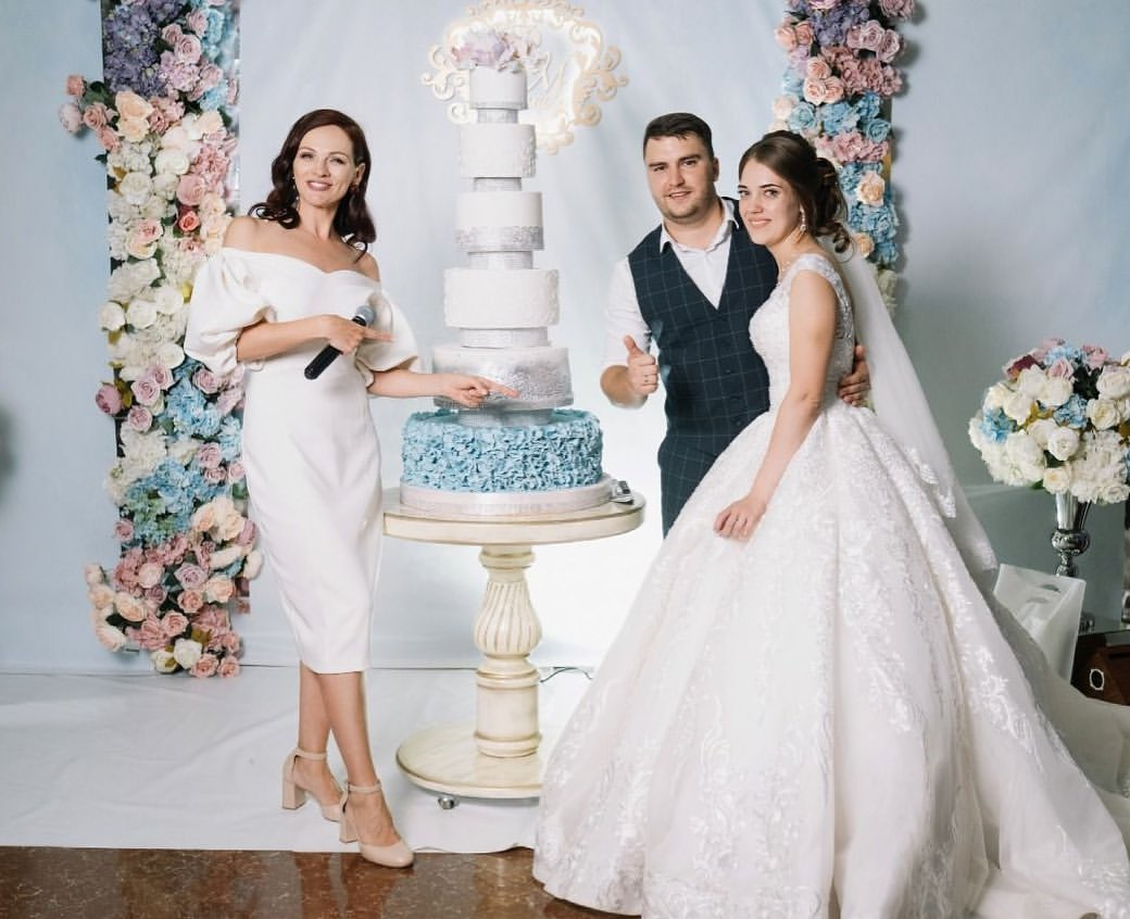 Ведущая Славина Дом у моря. Подрядчики и друзья сети свадебных площадок House for wedding