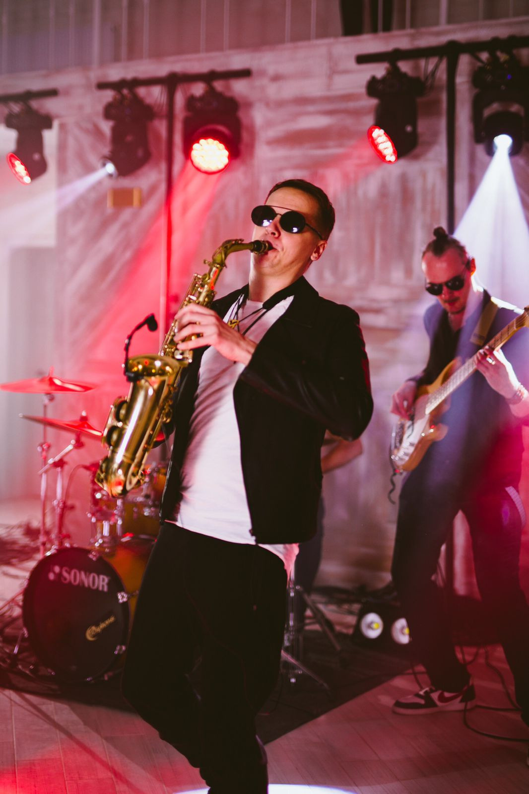 Кавер Калейдоскоп. Подрядчики и друзья сети свадебных площадок House for wedding