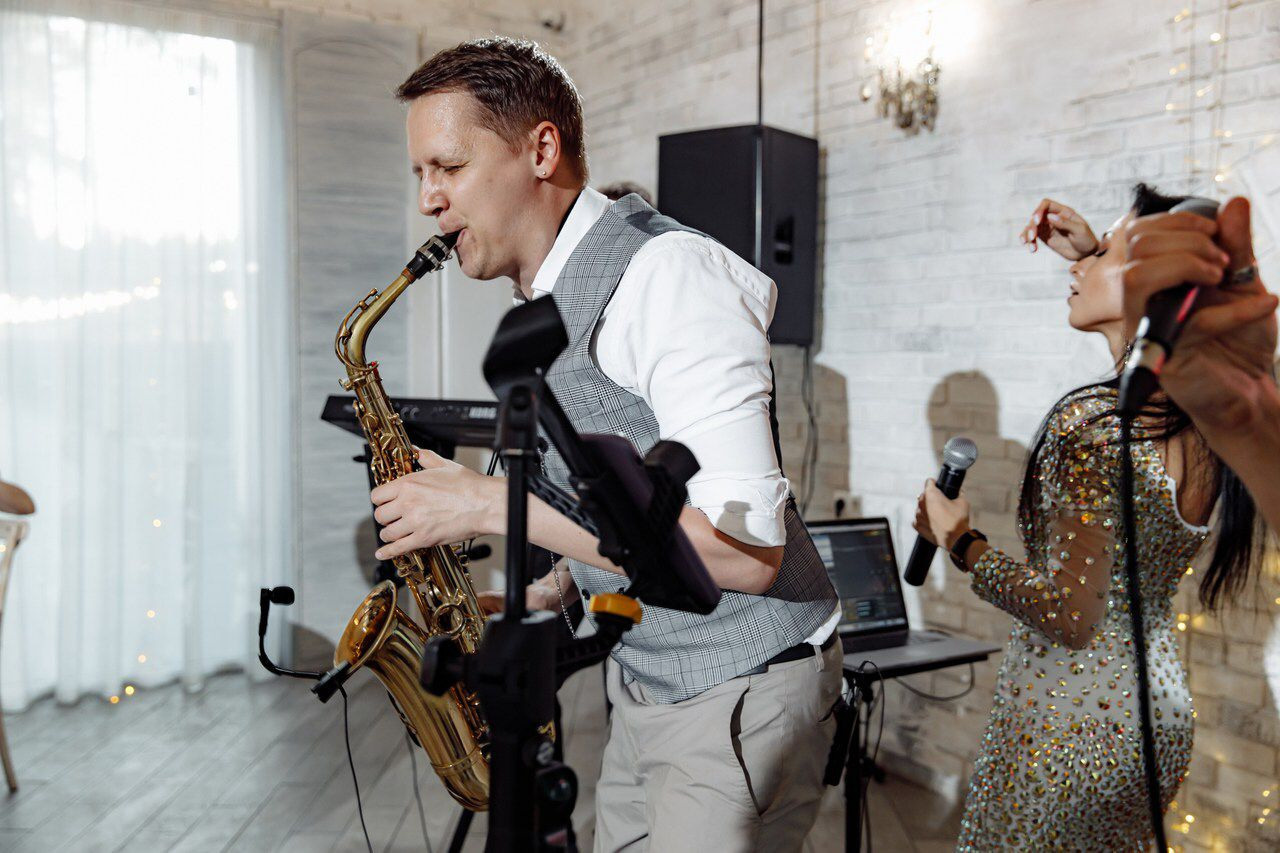 Кавер Калейдоскоп. Подрядчики и друзья сети свадебных площадок House for wedding