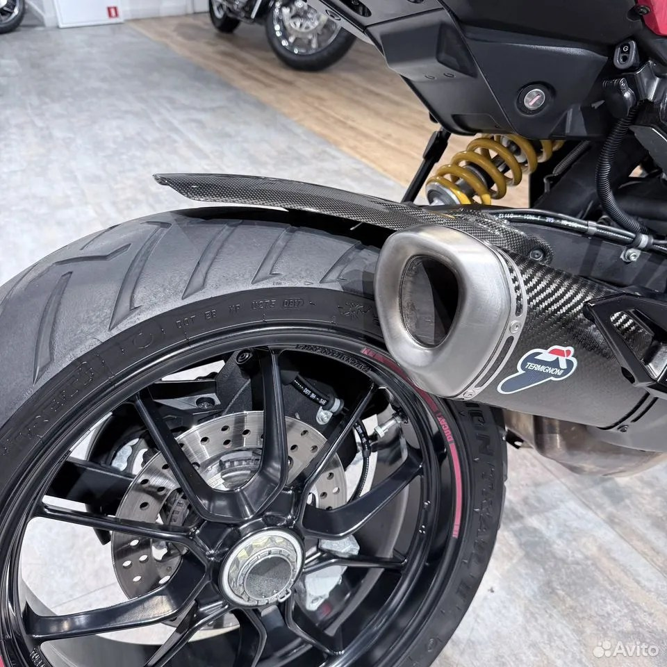 Купить Ducati Multistrada 1200S Pikes Peak (Red Carbon) — подробнее на сайте. Hello Davidson, Москва. Только хорошие мотоциклы…