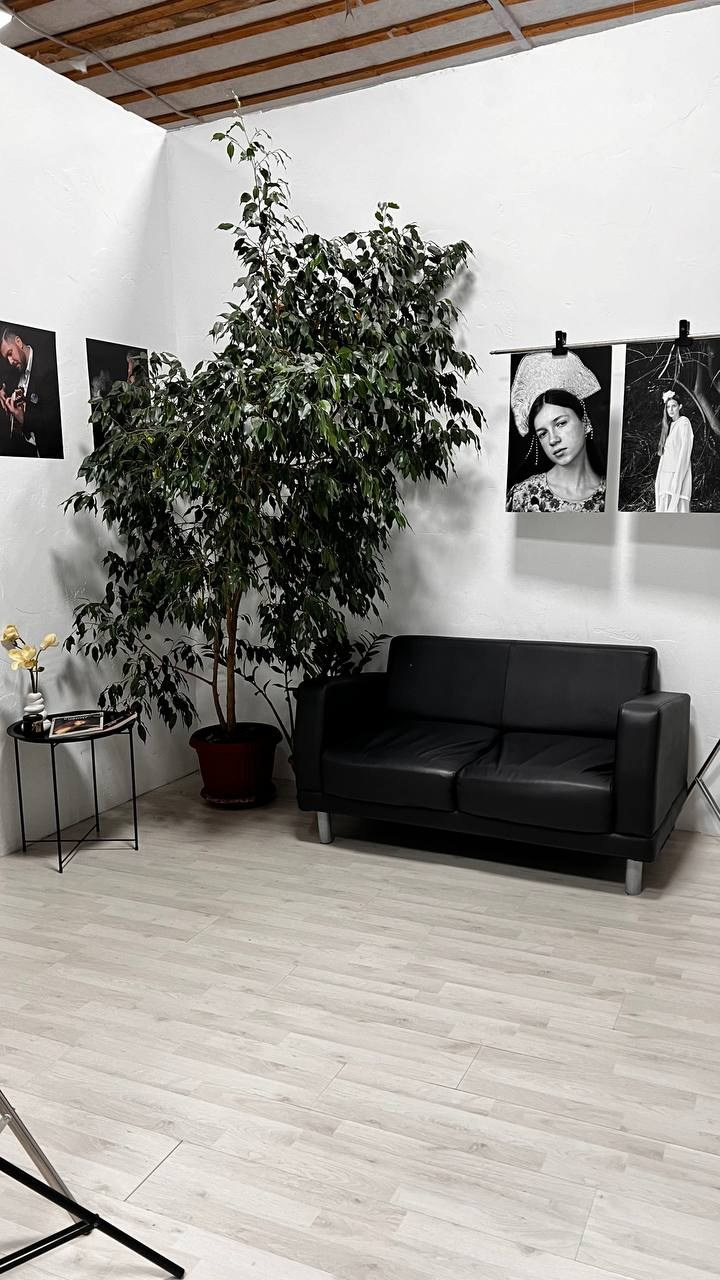 Фотостудия в центре СОЧИ, рядом с ТЦ МореМолл, все для фото и видео. Семейный фотограф в Сочи Лара Salut