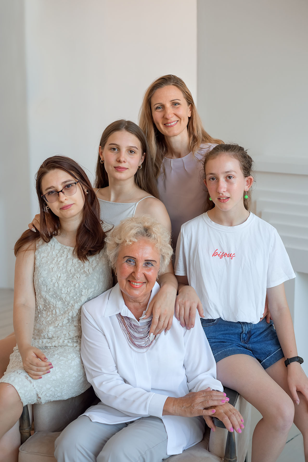 Семейная фотосессия в студии. Фотограф Юлия Кондратьева