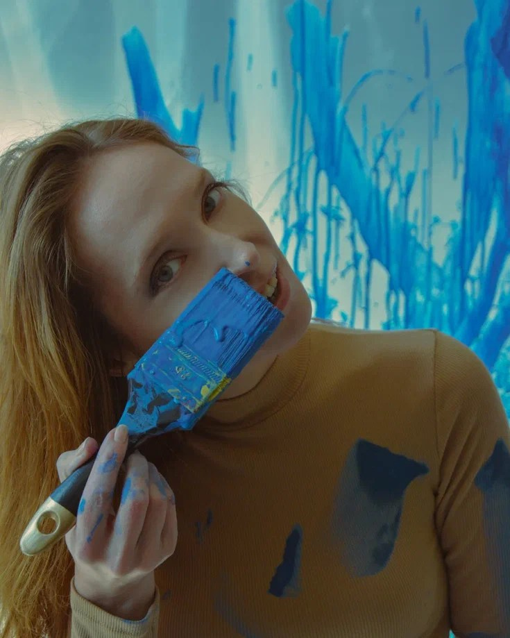 ABOUT / CONTACT. Yulia Yurchevskaya | Art Director & Visual Visionary