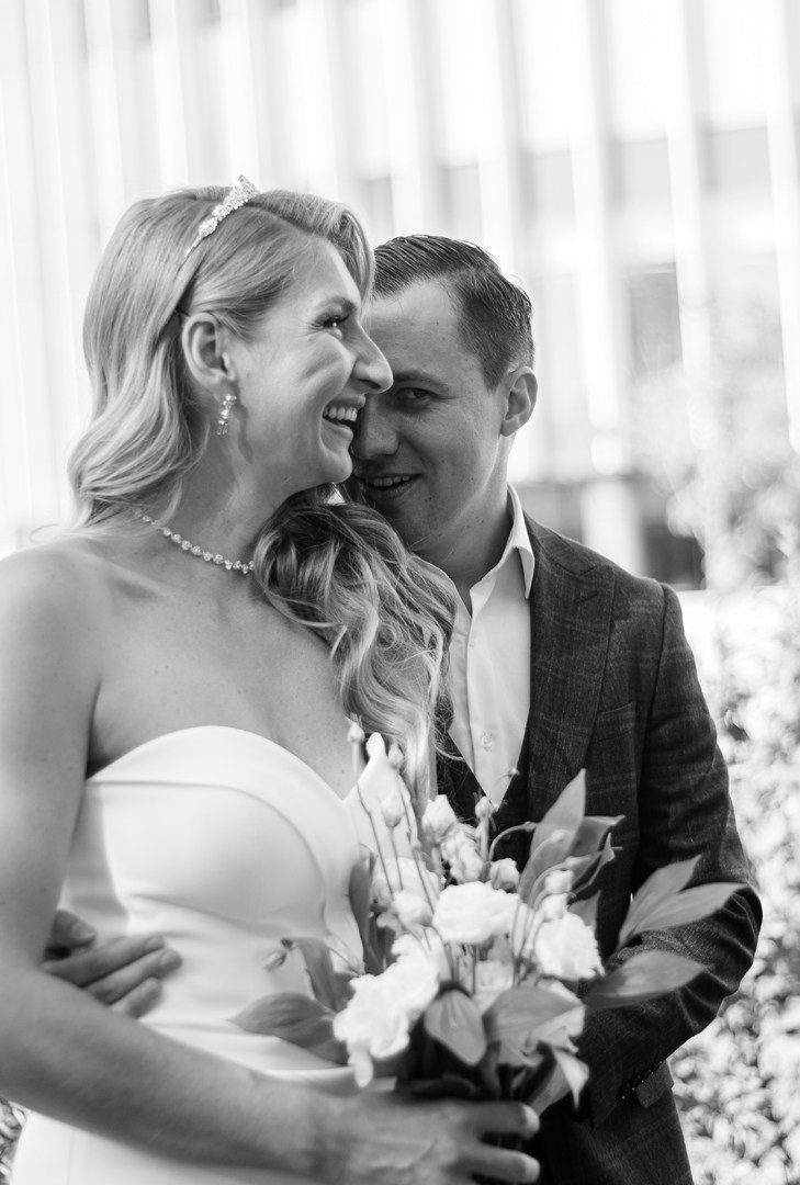 Свадебная фотосъемка в кабриолете в Москве. Жуков Илья свадебный фотограф в Москве