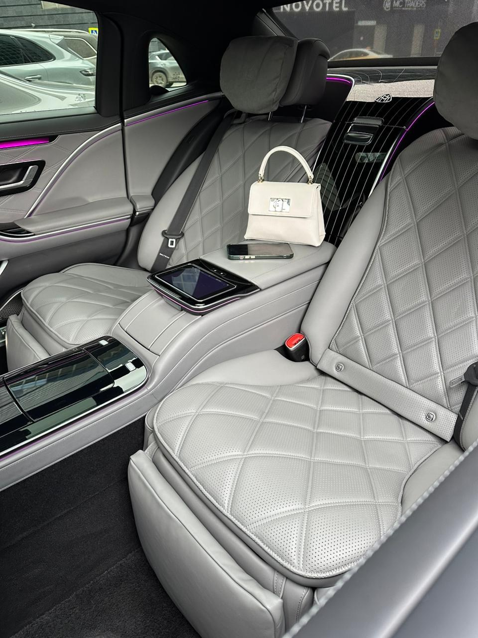 Аренда ягуар на свадьбу. Минивен на свадьбу. Праздничное агентство ПИОН