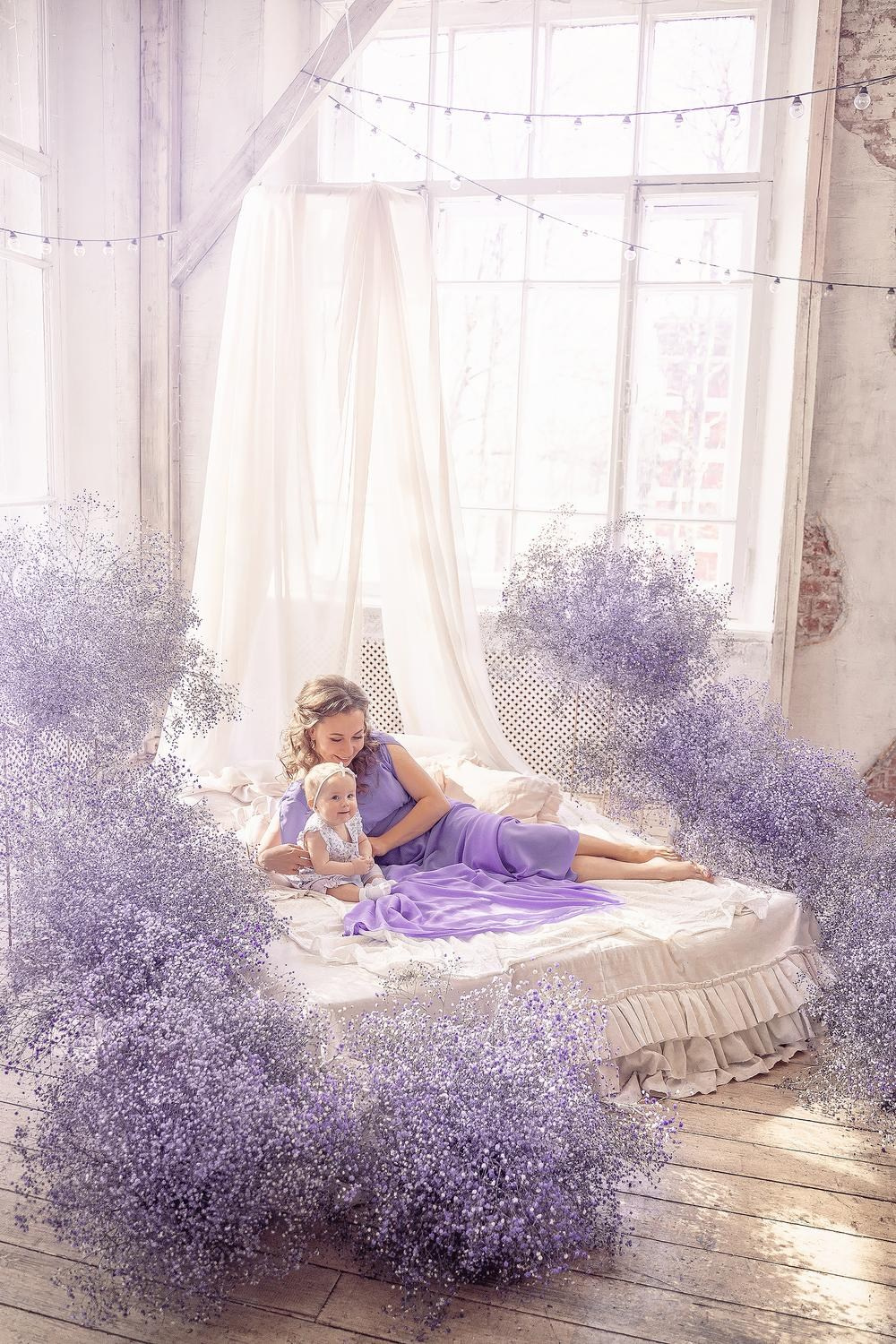 Весенняя фотосессия в лиловых цветах. Детский и семейный фотограф в Москве Катерина Орлова