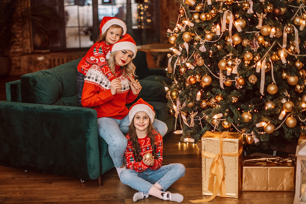 Новогодняя фотосессия в студии Москва, семейная новогодняя фотосессиия. Семейный фотограф Надя Мелисова, фотограф беременности, Москва