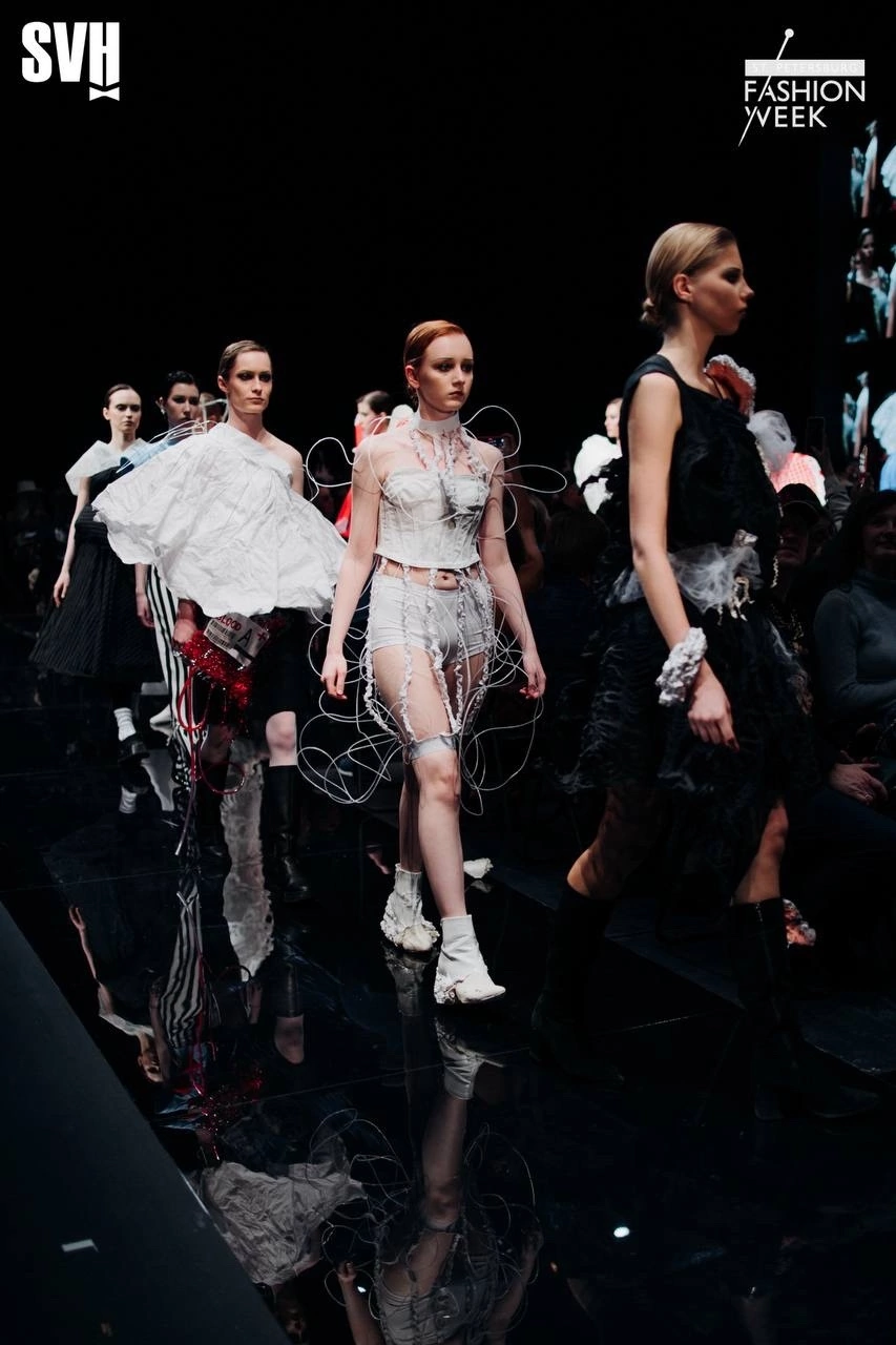 TM young. Модельная школа для детей и взрослых TOP MODEL FAMILY в Санкт-Петербурге