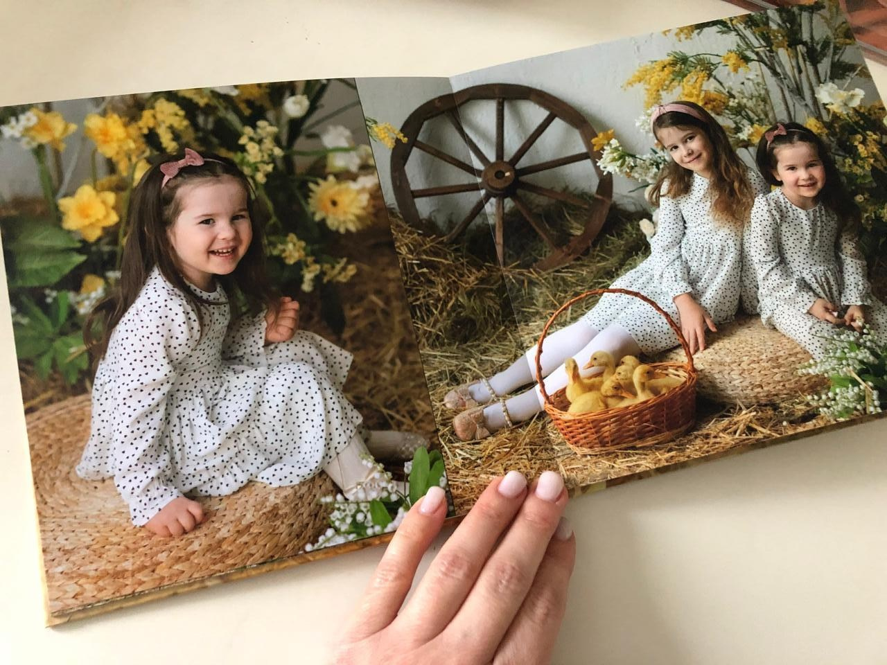 Information and price for the services of a photographer in Scotland. Elena Carruthers family photographer in Scotland (Edinburgh, Glasgow)