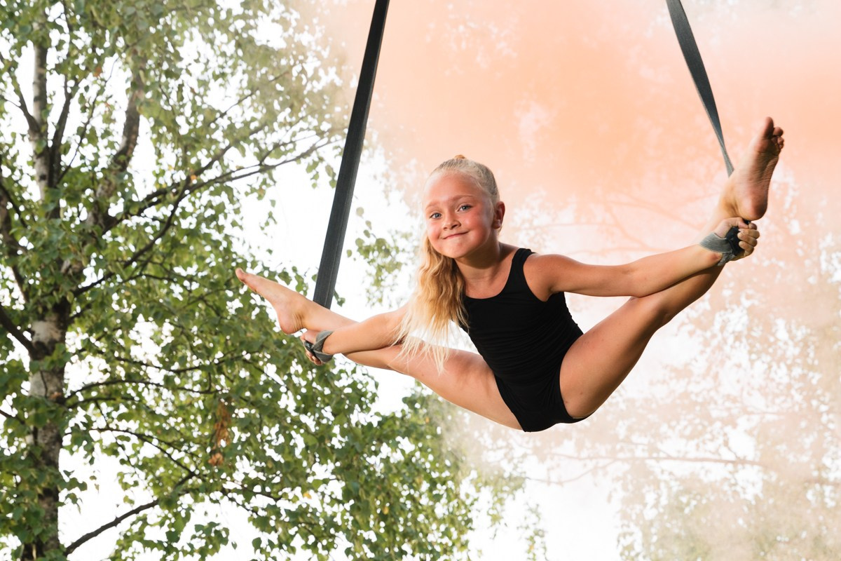 Фотопроект «Фаеры в лесу». Репортажный и семейный фотограф в Санкт-Петербурге Тарас Марченко