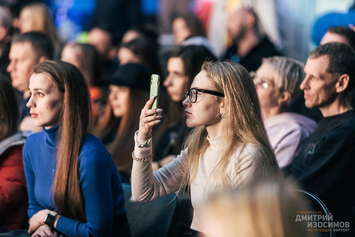 Соревнование по бодибилдингу
