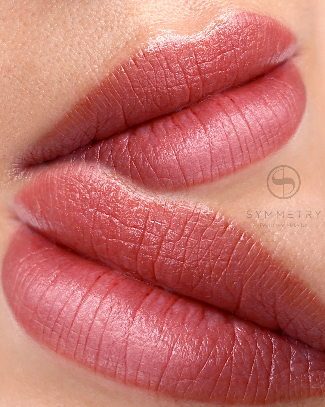 Перманентный макияж губ, виды. Студия перманентного макияжа, косметологии и массажа SYMMETRY в Москве, м. Киевская
