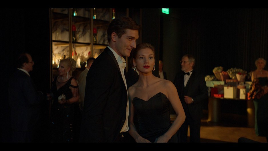 «СКЛИФ». ZHARApro журнал о талантах, стиле и культуре современной России