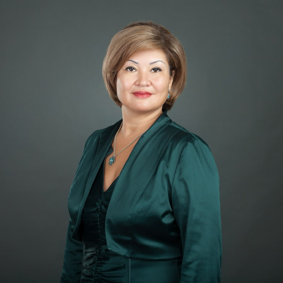 Деловой (бизнес) портрет. Фотостудия Алматы. Фотосъемка Алматы. Фотосессия Алматы. Фотокурсы. Обучение фотографии. Аренда студии