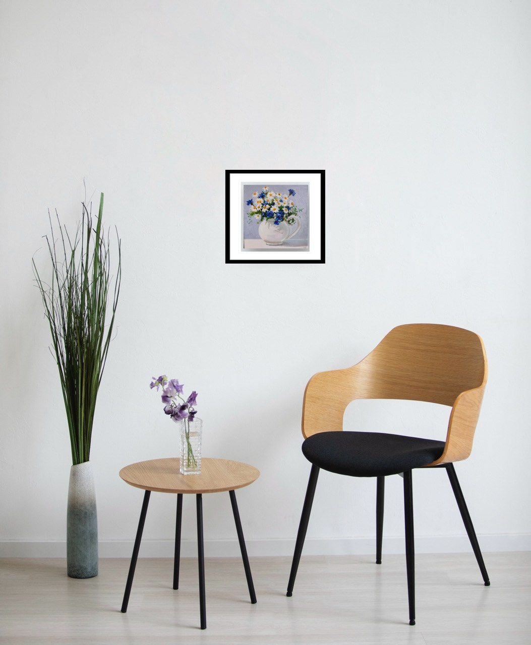 Полевые цветы — васильки и ромашки, живопись маслом в интерьере