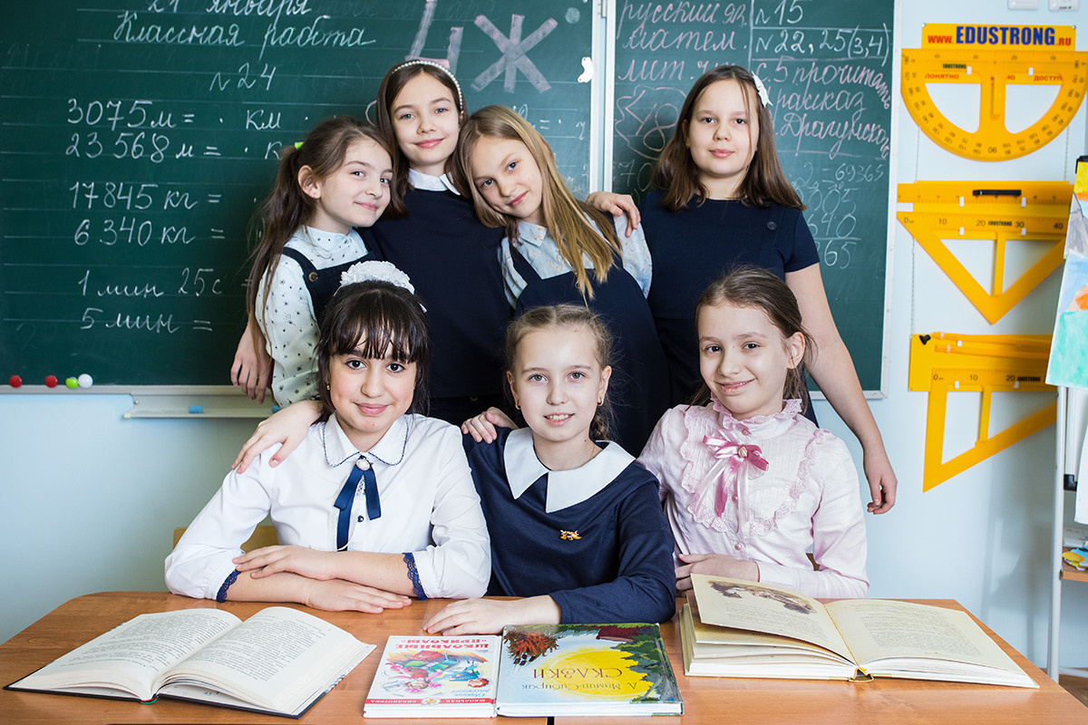 возможность выбрать фотографии в школьный альбом