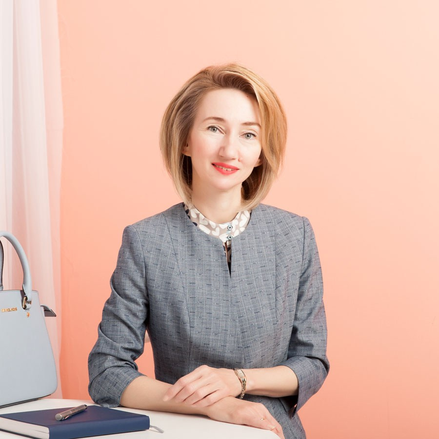 Деловой (бизнес) портрет. Фотостудия Алматы. Фотосъемка Алматы. Фотосессия Алматы. Фотокурсы. Обучение фотографии. Аренда студии