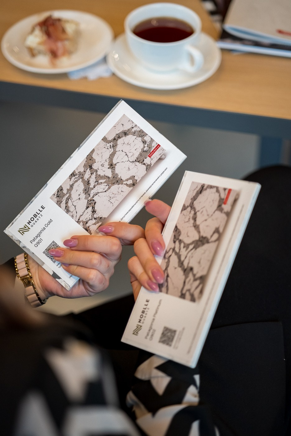 Презентация компании INTERSTONE — производителя и поставщика кварцевого камня, акрилового камня и широкоформатных керамических плит. ВУД ТВОРЕЦ мебельная фабрика|ТВОРЕЦ студия мебели