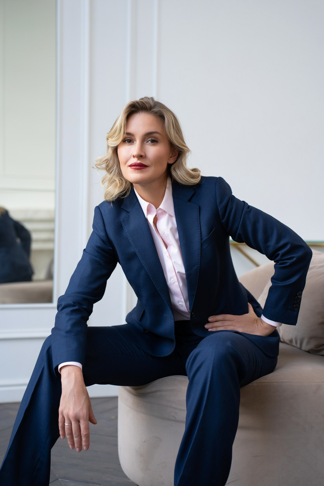 женский деловой портрет в студии
