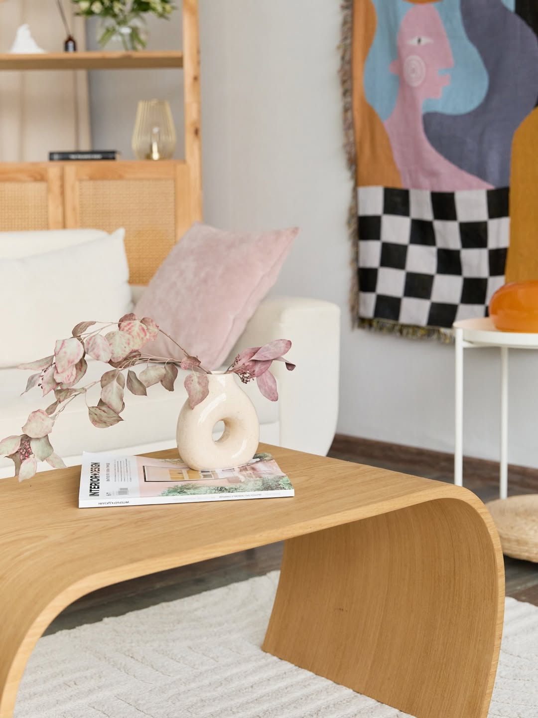 Фотостудия Studio46 — это 60 квадратных метров уютного и стильного пространства. Фотограф в Минске Людмила Дутко