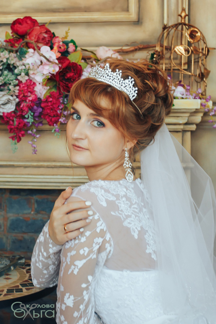 Макияж включает в себя скульпткрирование лица