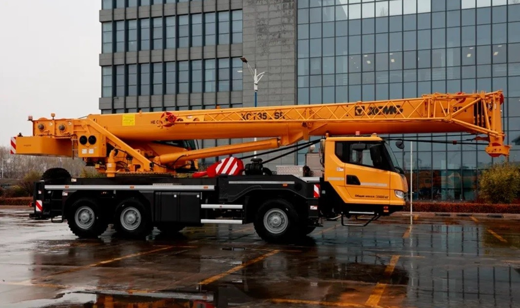 Автокраны XCMG XCT35_SR. Продажа надежной спецтехники от компании СТИ в г. Новосибирск