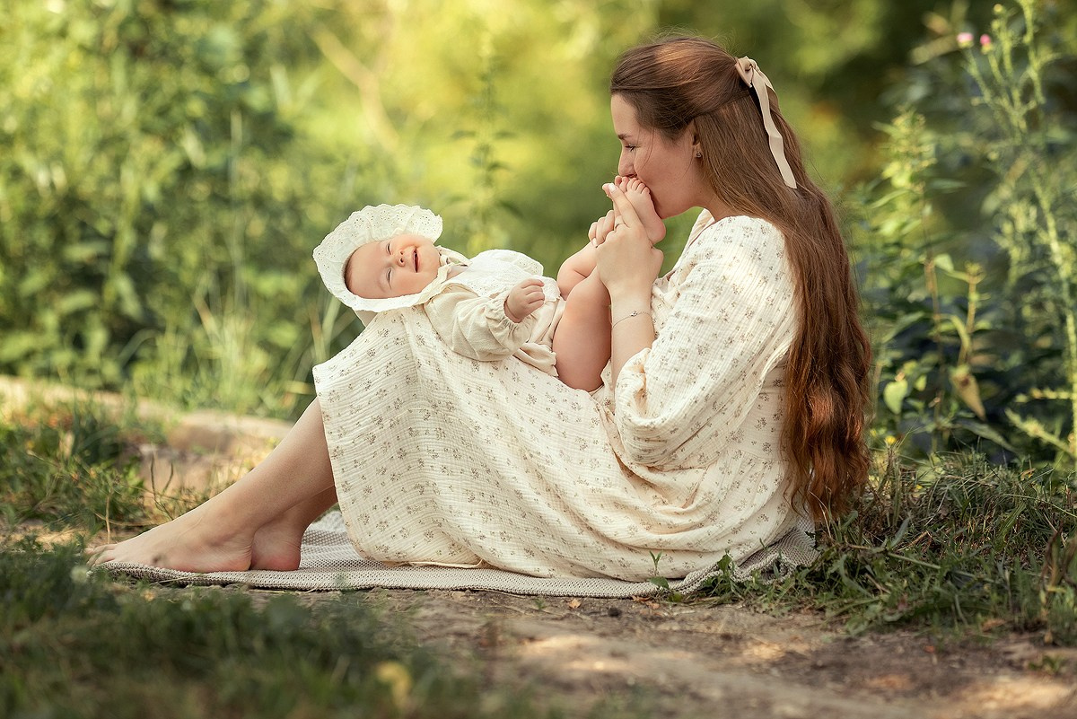 Фотосессия материнства на природе. Tatyana Nadezhdina Family photographer