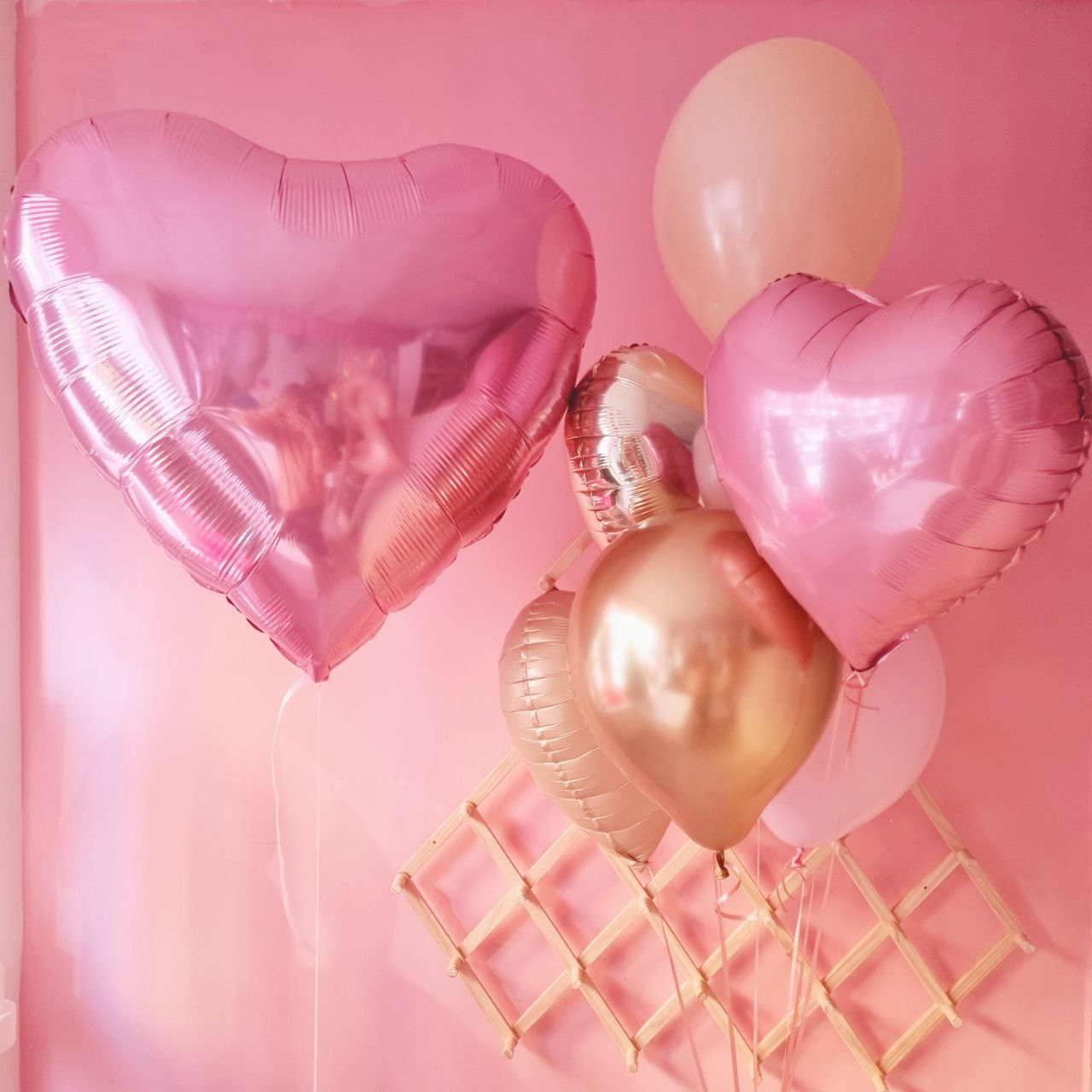 Balino prvi rodendan dostava balona Novi Sad dostava balonaBeograd. Шары с гелием, фотозоны Нови Сад Белград. Balone i dekoracije od balona Novi Sad Beograd