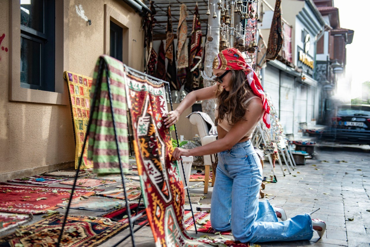 Индивидуальная фотосессия в старом городе Калеичи Анталия. Профессиональный фотограф в Турции Анталии Кемере Сиде Белеке Алании