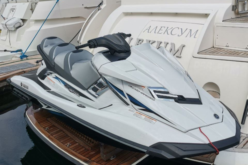 Яхта Алексум Аренда Яхты в Сочи Яхтанаморе YACHTNAMORE YACHTANAMORE