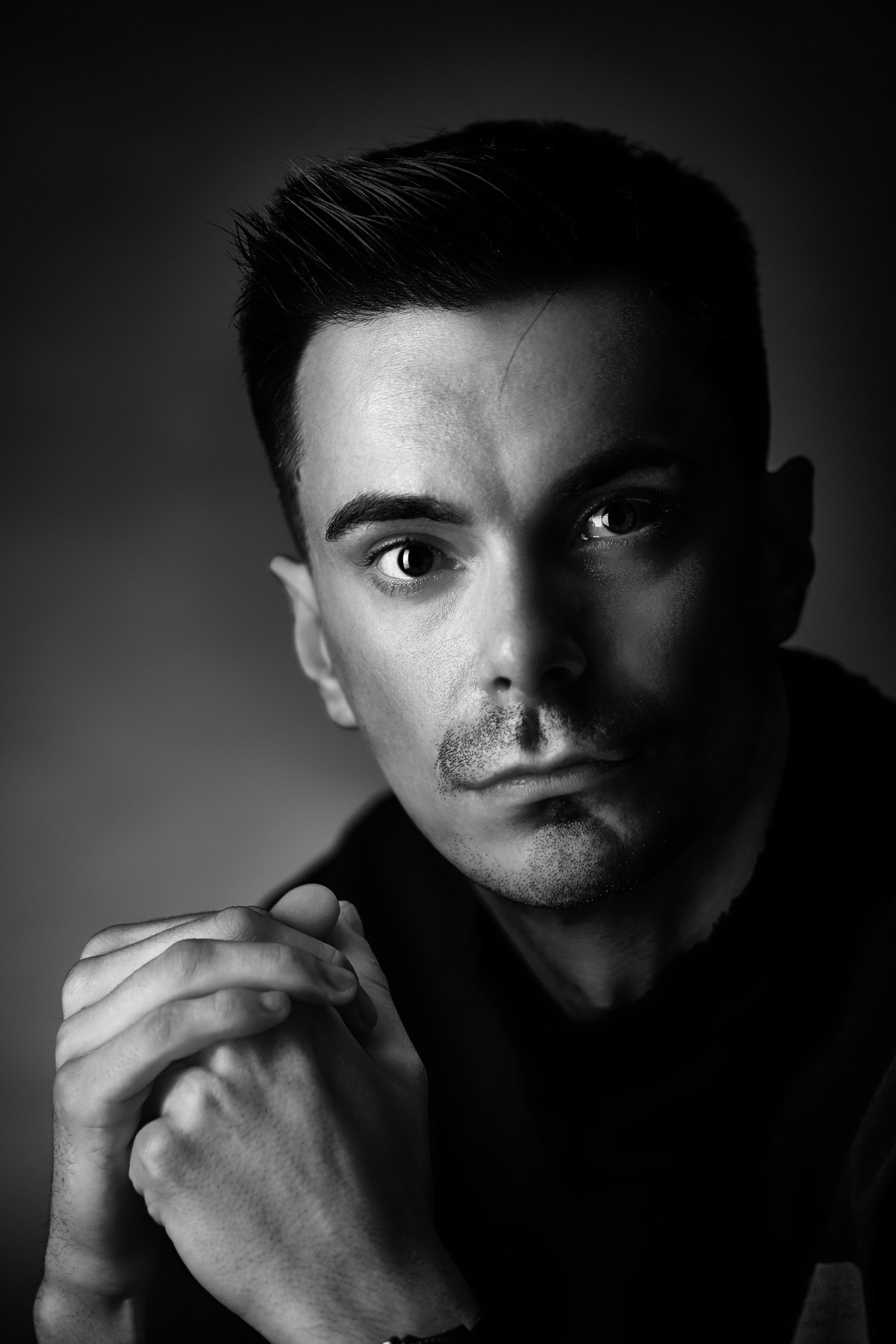 Мужская фотосессия в Москве — стильно и профессионально
